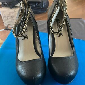 Madeline Black Women's Shoes with Gold Chain Detail 7